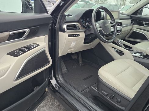 Certified 2022 Kia Telluride EX w/ Towing Package image 9