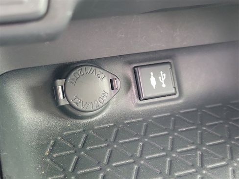 Used 2019 Toyota RAV4 LE image 28