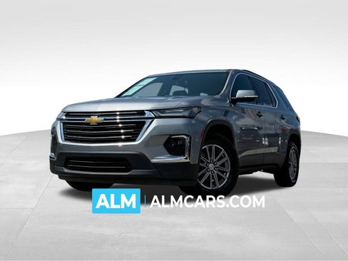Used 2023 Chevrolet Traverse LT FWD image 1