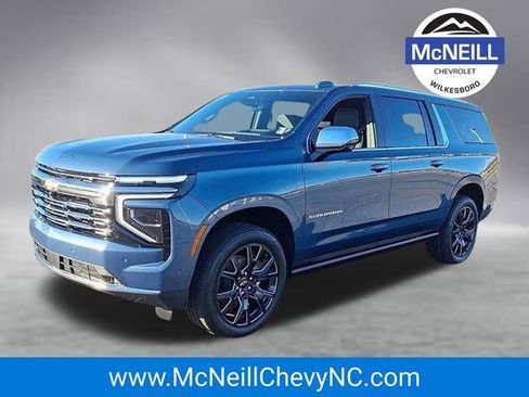 New 2026 Chevrolet Suburban Premier AWD/4WD image 2
