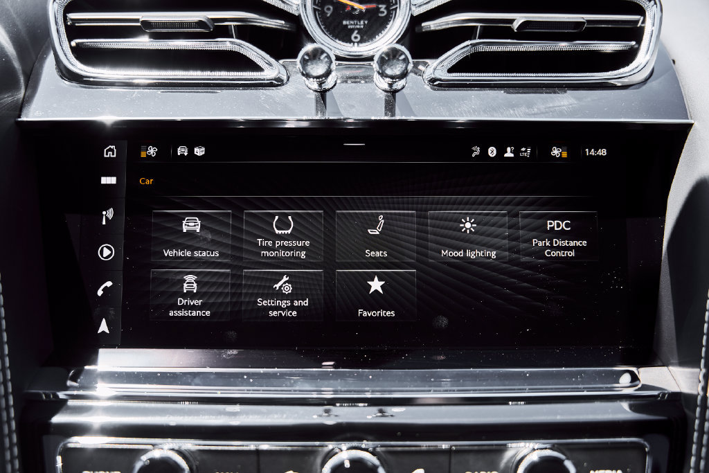 Used 2024 Bentley Bentayga AWD/4WD image 72
