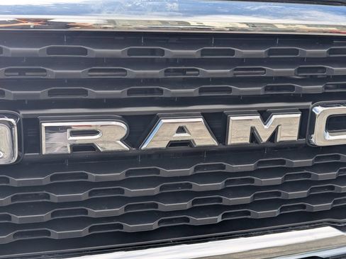 Used 2024 RAM 2500 Big Horn AWD/4WD image 12