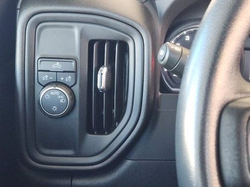 Used 2025 Chevrolet Silverado 2500 W/T image 24