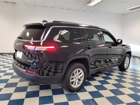 Used 2023 Jeep Grand Cherokee L Laredo image 8