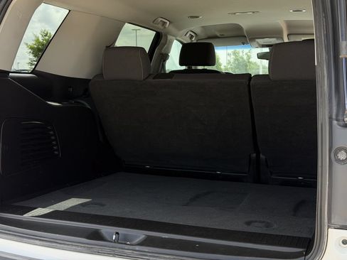 Used 2019 Chevrolet Tahoe LS RWD image 25
