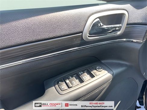 Used 2022 Jeep Grand Cherokee Limited w/ Trailer Tow Group IV image 10