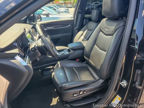 Certified 2024 Cadillac XT6 Premium Luxury w/ LPO, Floor Liner Package AWD/4WD image 10