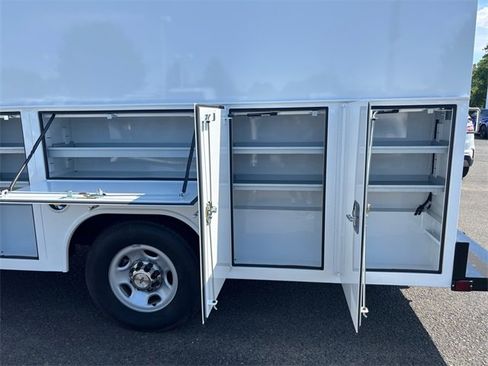 Used 2021 Chevrolet Express 3500 w/ Power Convenience Package image 23