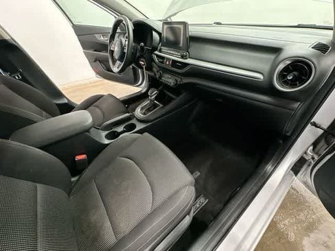 Used 2019 Kia Forte LXS FWD image 19