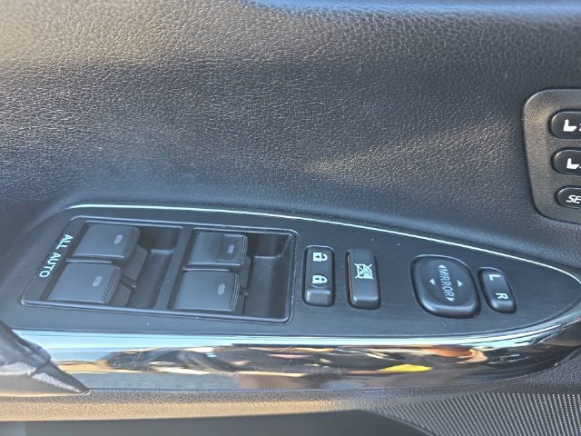 Used 2013 Toyota Avalon XLE Touring FWD image 27