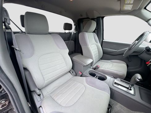 Used 2013 Nissan Frontier S image 24