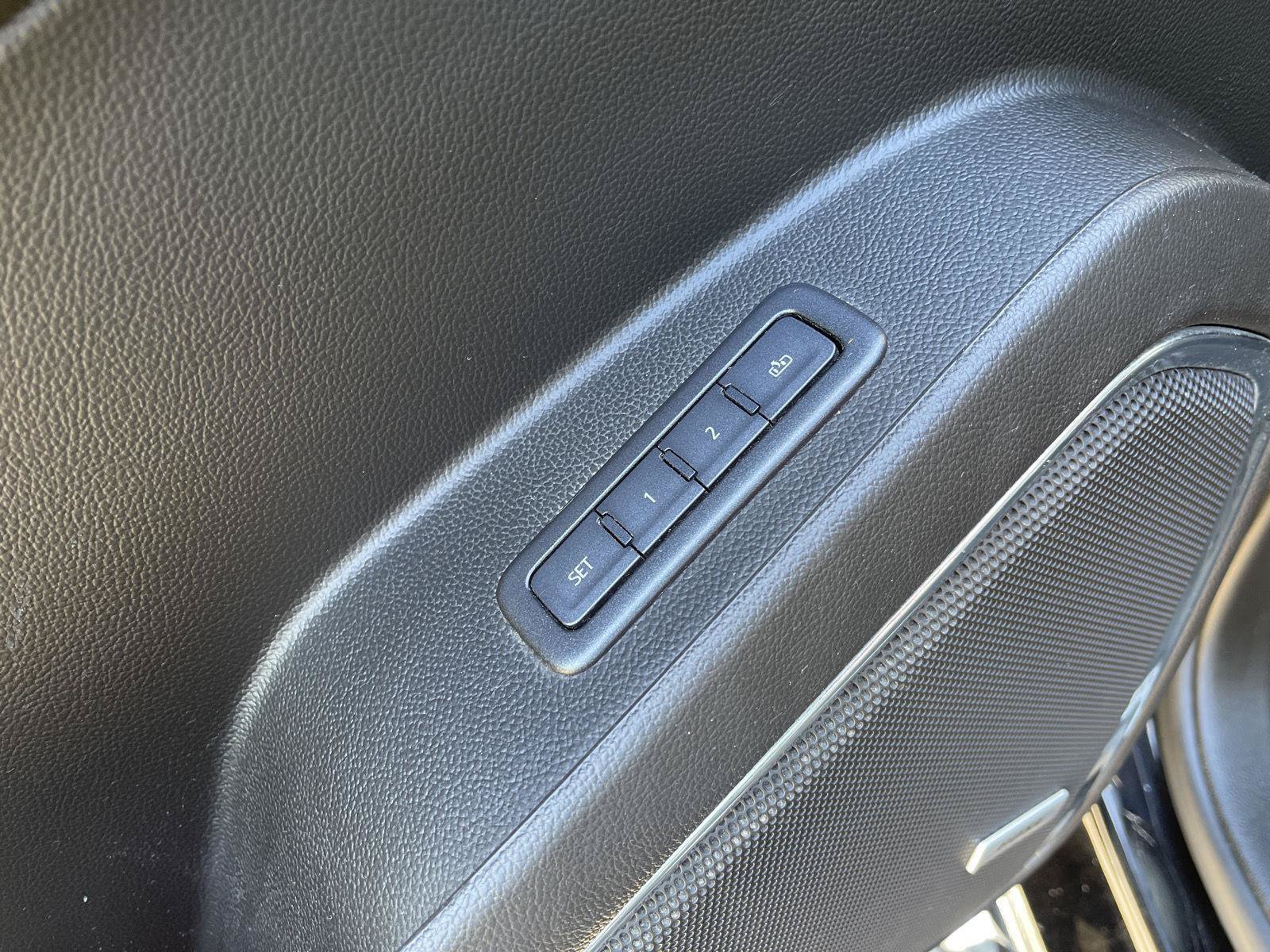 Used 2020 Chevrolet Tahoe Premier AWD/4WD image 17