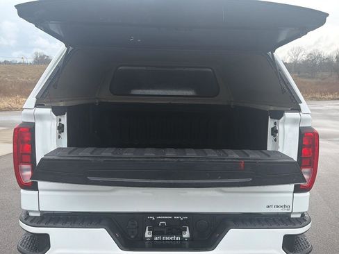 Used 2021 GMC Sierra 1500 Elevation w/ X31 Off-Road Package AWD/4WD image 9