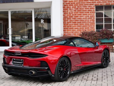 Used 2022 McLaren GT image 4