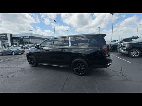 Certified 2025 Chevrolet Suburban LS AWD/4WD image 6