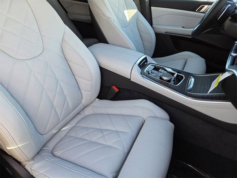 New 2026 BMW X5 xDrive50e w/ Premium Package image 16