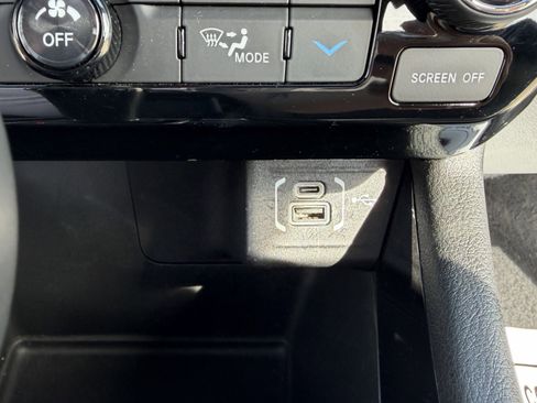 Used 2025 Jeep Compass Trailhawk AWD/4WD image 23