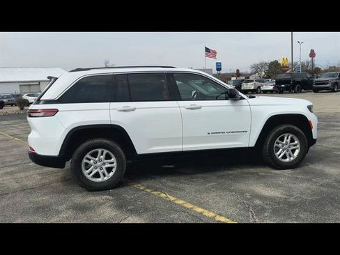 Used 2023 Jeep Grand Cherokee Laredo w/ Luxury Tech Group I image 10