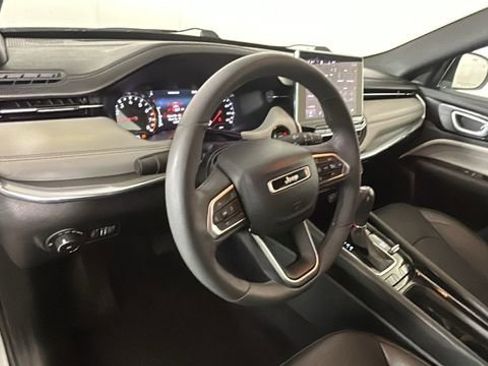 Used 2023 Jeep Compass Limited AWD/4WD image 14