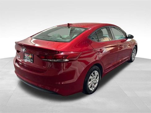 Used 2017 Hyundai Elantra SE FWD image 5