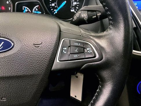 Used 2017 Ford Focus SEL w/ Cold Weather Package image 18