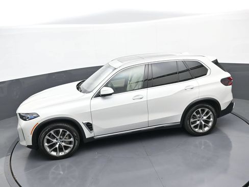 Used 2024 BMW X5 xDrive40i w/ Premium Package AWD/4WD image 33