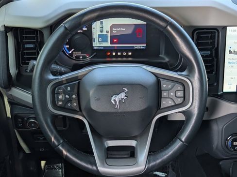 Used 2023 Ford Bronco Wildtrak image 20