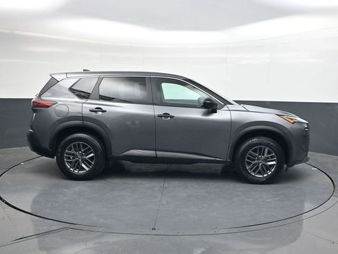 Used 2023 Nissan Rogue S image 3