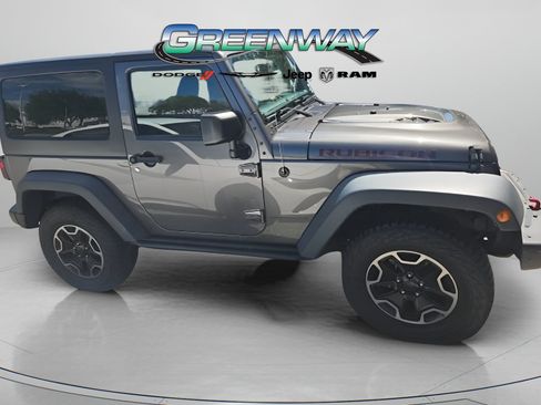 Used 2017 Jeep Wrangler Rubicon AWD/4WD image 8