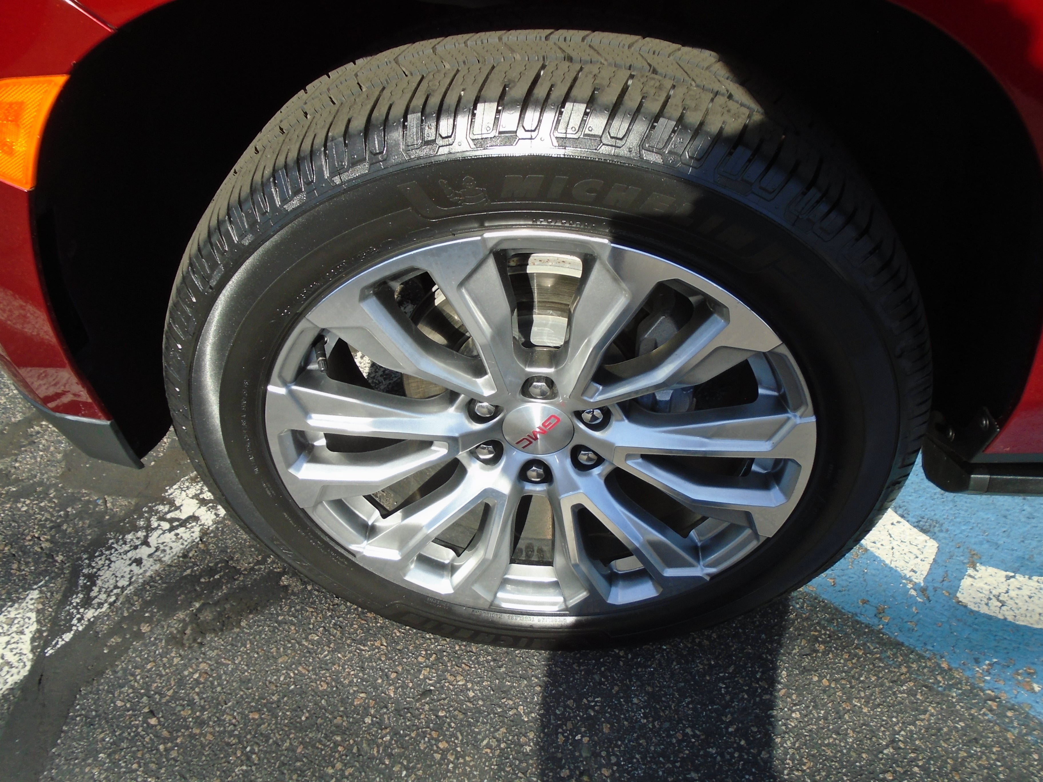 Used 2023 GMC Yukon Denali AWD/4WD image 16