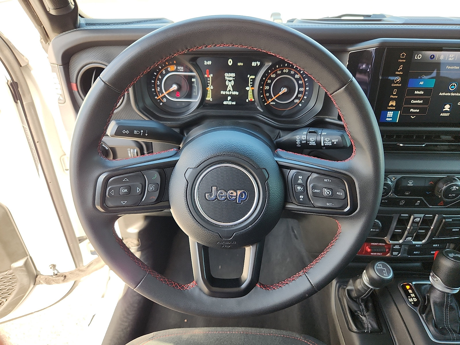 Used 2025 Jeep Wrangler Unlimited Rubicon AWD/4WD image 16