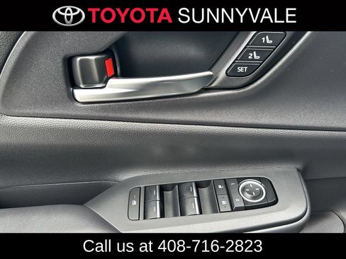 Used 2024 Toyota Prius Prime Premium FWD image 14