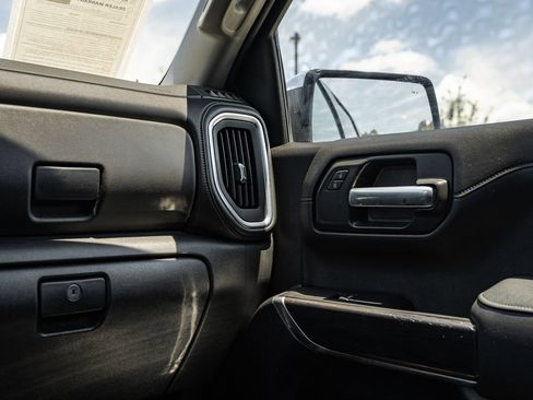 Used 2021 Chevrolet Silverado 1500 LTZ AWD/4WD image 29