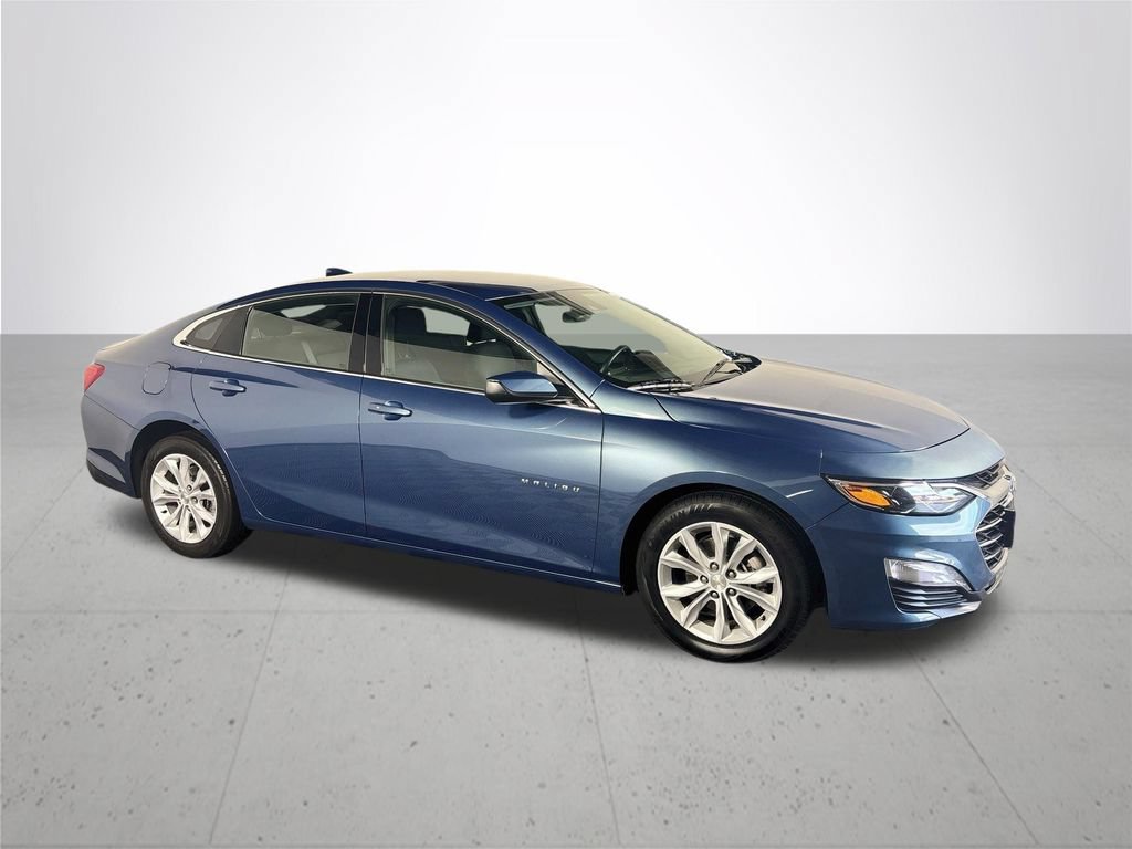 Used 2025 Chevrolet Malibu LT FWD image 4