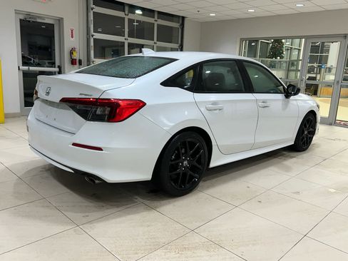Used 2023 Honda Civic Sport image 12