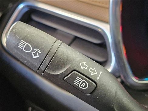 Used 2018 Chevrolet Equinox Premier image 9