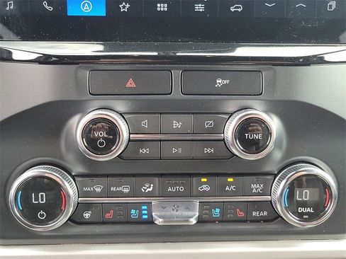 Used 2022 Ford Expedition Max Limited image 12