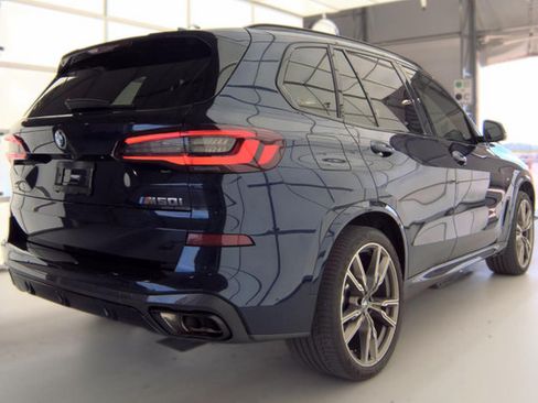 Used 2022 BMW X5 M50i AWD/4WD image 3