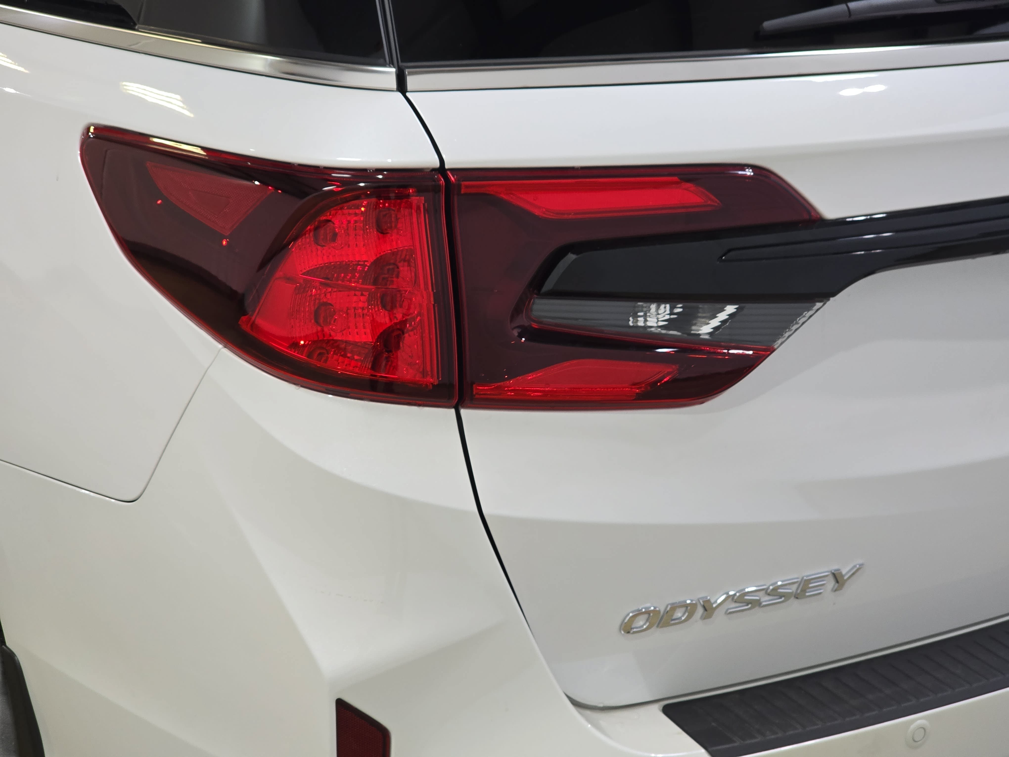 New 2026 Honda Odyssey Touring image 31