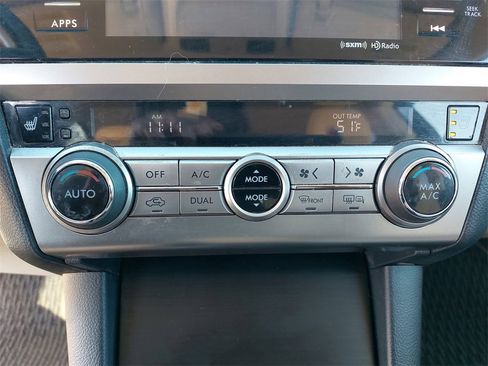 Used 2017 Subaru Outback 2.5i Premium image 17