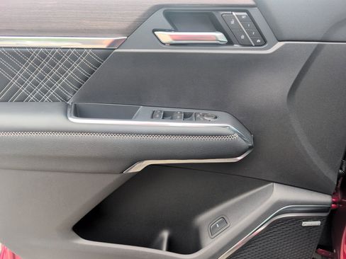 New 2026 GMC Acadia Denali FWD image 15