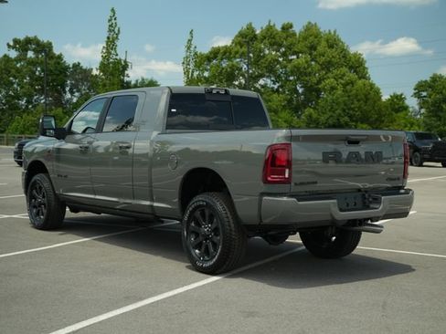 New 2026 RAM 2500 Laramie AWD/4WD image 5