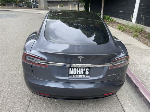 Used 2021 Tesla Model S Long Range Plus image 19