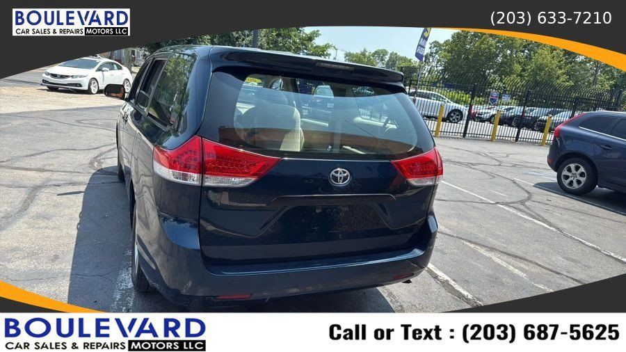 Used 2011 Toyota Sienna FWD image 6