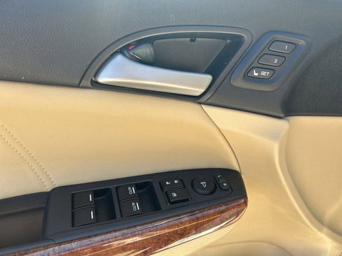 Used 2011 Honda Accord EX-L image 11