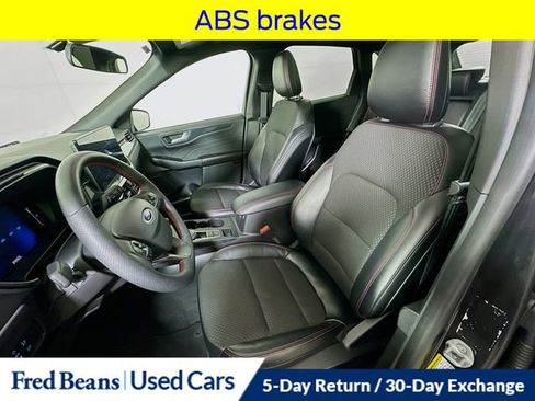 Certified 2024 Ford Escape ST-Line w/ Tech Pack #1 image 27