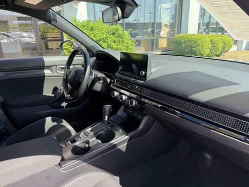 Used 2023 Honda Civic Sport image 19