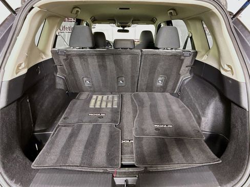 Certified 2021 Nissan Rogue S image 27