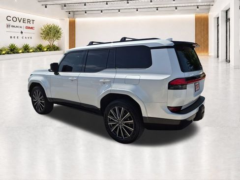 Used 2025 Lexus GX 550 w/ Accessory Package (Z1) AWD/4WD image 10