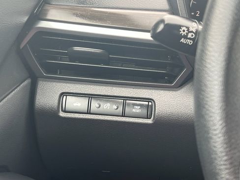 Used 2025 Nissan Altima 2.5 SV FWD image 24